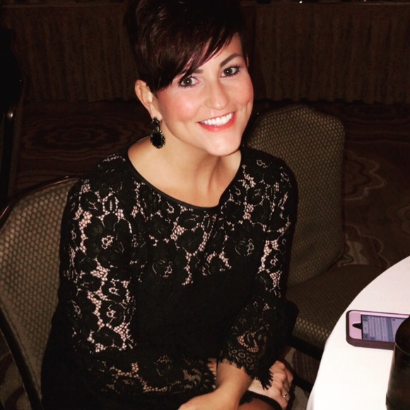 Meet your Posher, Staci - Picture 2 of 2